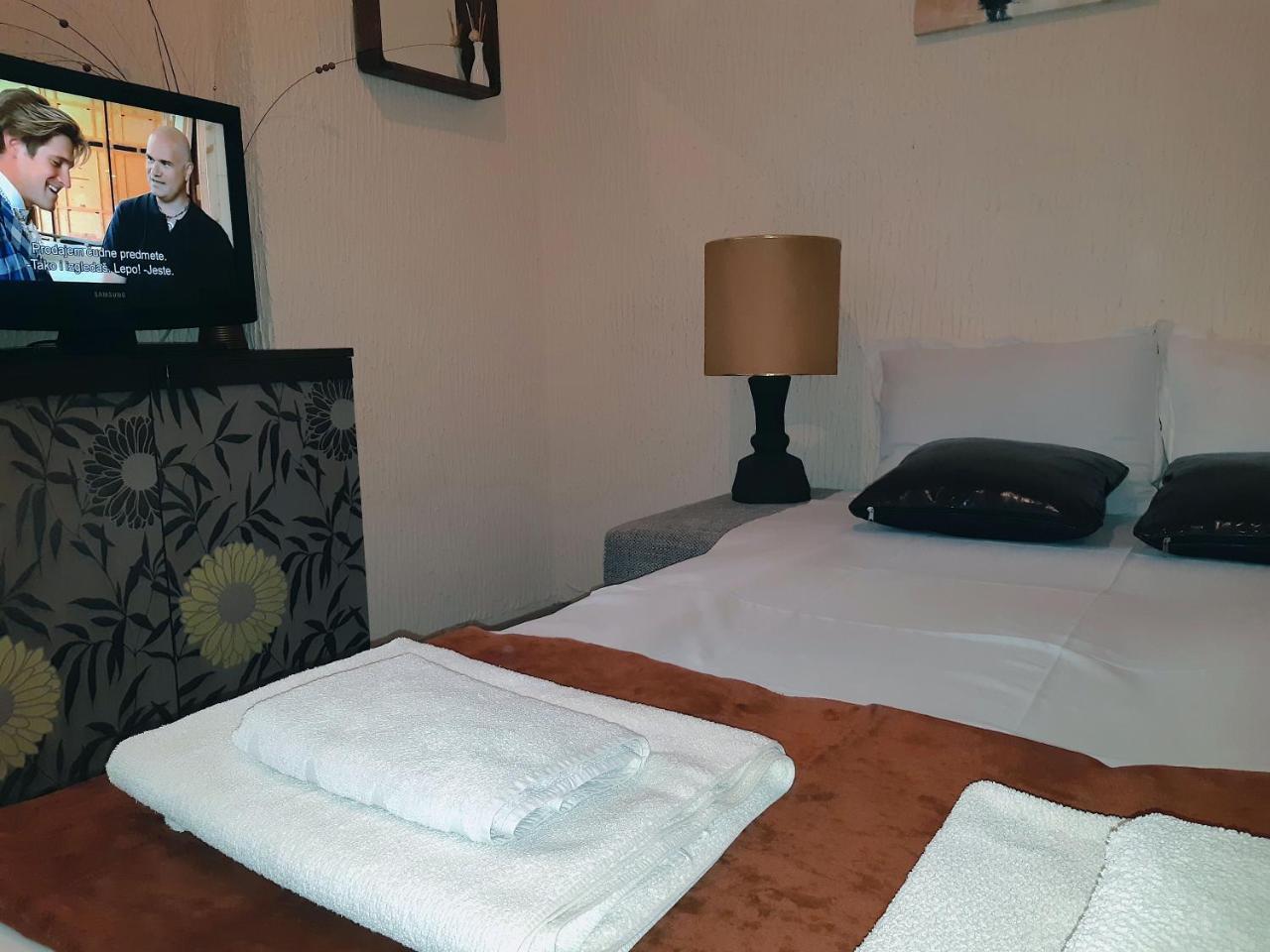Jelena Apartment Belgrado Buitenkant foto