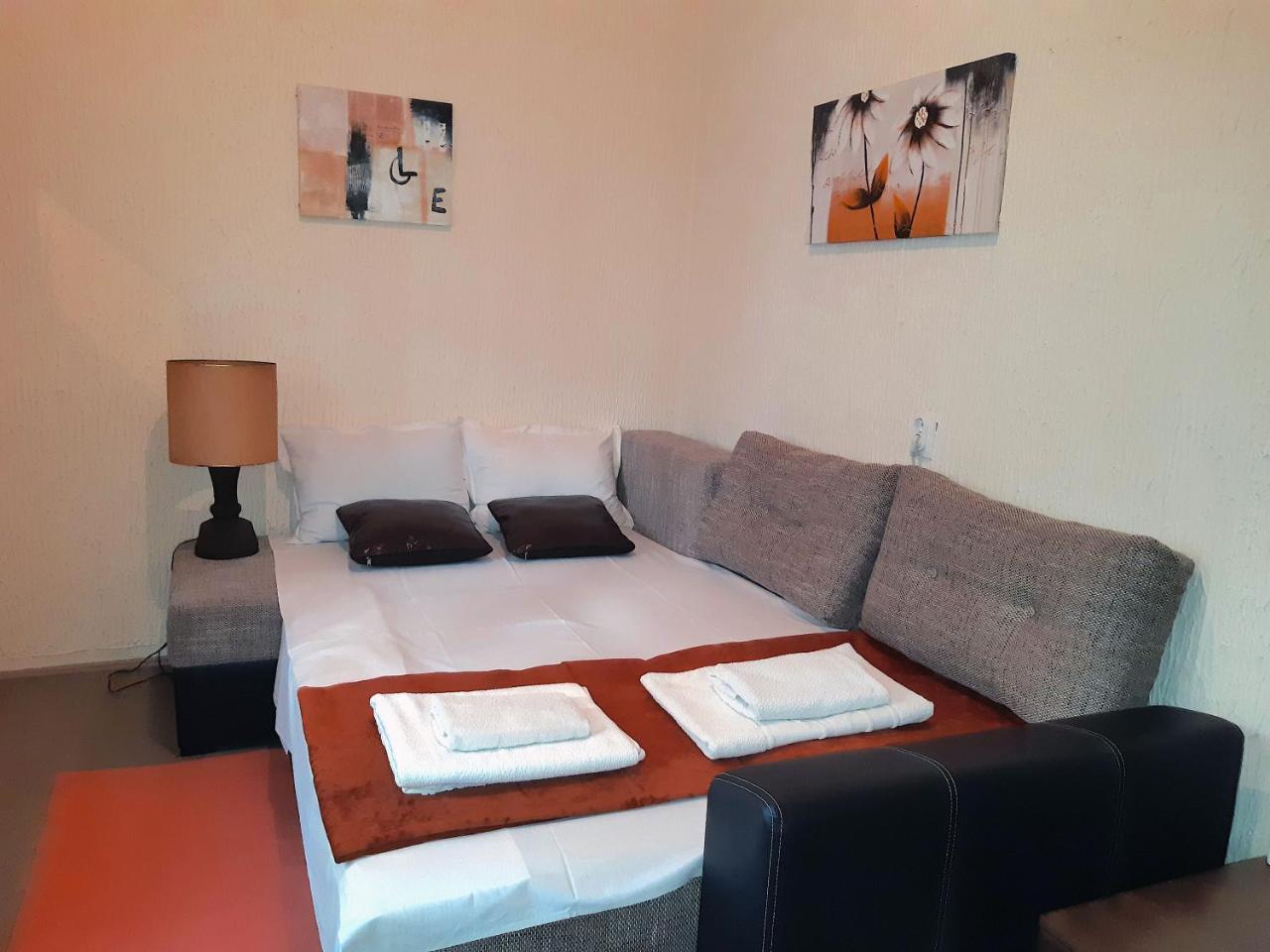 Jelena Apartment Belgrado Buitenkant foto